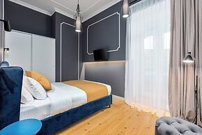Blue Balcony Hotel