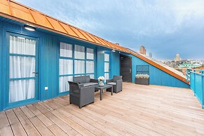 Blue Balcony Hotel