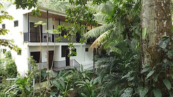 Riverside Apartments