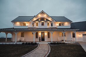 Ann Riley Farmhouse Yuba Vineyards