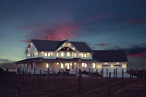 Ann Riley Farmhouse Yuba Vineyards