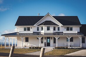 Ann Riley Farmhouse Yuba Vineyards