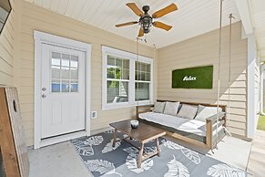 Beach House - The Beach Getaway by PHG