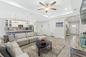 Beach House - The Beach Getaway by PHG