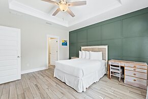 Beach House - The Beach Getaway by PHG