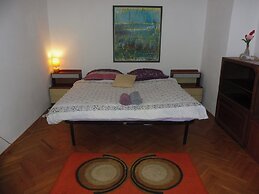 Ul. Dinka Trinajstića 10