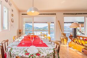 Magnífica casa com praia particular em Angra