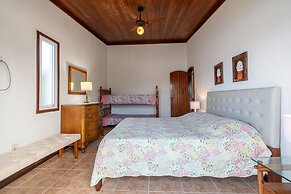 Magnífica casa com praia particular em Angra