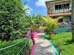 SHELL SEA B & B