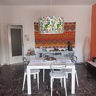 Home Close to the sea With Terrace and Free Parking