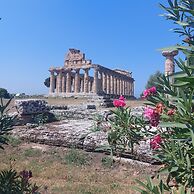 Home Close to the sea With Terrace and Free Parking