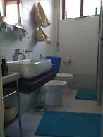 Home Close to the sea With Terrace and Free Parking