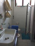 Home Close to the sea With Terrace and Free Parking