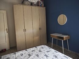 Home Close to the sea With Terrace and Free Parking