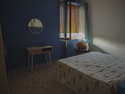 Home Close to the sea With Terrace and Free Parking