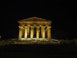 Home Close to the sea With Terrace and Free Parking