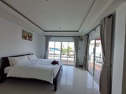 Rateesumalee pool view KoLarn