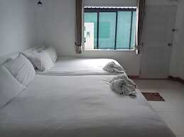 Rateesumalee pool view KoLarn