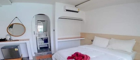 Rateesumalee pool view KoLarn