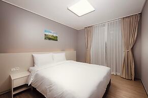 Sollago Myeongdong Hotel & Residence