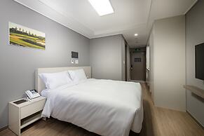 Sollago Myeongdong Hotel & Residence