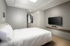 Sollago Myeongdong Hotel & Residence