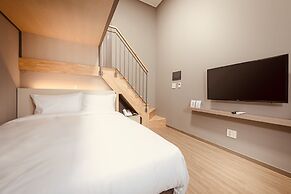 Sollago Myeongdong Hotel & Residence