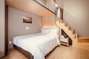 Sollago Myeongdong Hotel & Residence