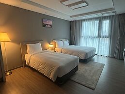 Sollago Myeongdong Hotel & Residence