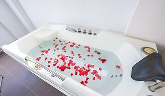 AnyLodge Waterfront Marina Island Pangkor