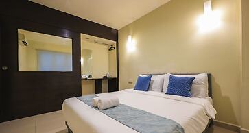 AnyLodge Waterfront Marina Island Pangkor