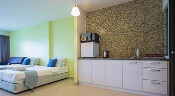 AnyLodge Waterfront Marina Island Pangkor