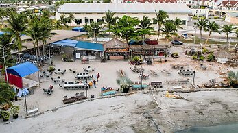 AnyLodge Waterfront Marina Island Pangkor