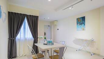 AnyLodge Waterfront Marina Island Pangkor