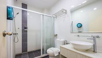 AnyLodge Waterfront Marina Island Pangkor