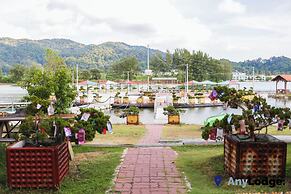 AnyLodge Waterfront Marina Island Pangkor