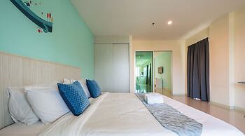 AnyLodge Waterfront Marina Island Pangkor