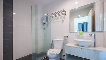 AnyLodge Waterfront Marina Island Pangkor