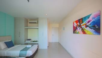 AnyLodge Waterfront Marina Island Pangkor