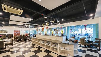 AnyLodge Waterfront Marina Island Pangkor