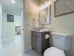 Wicker Wine - Location Hot Tub Gated Yard