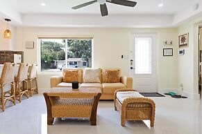 Wicker Wine - Location Hot Tub Gated Yard