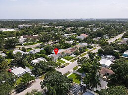 Wicker Wine - Location Hot Tub Gated Yard