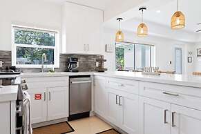 Wicker Wine - Location Hot Tub Gated Yard