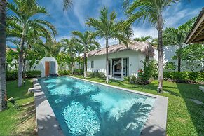 Villa Palm Tree