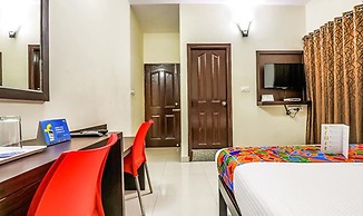 Fabhotel Comfort Inn