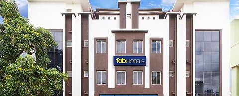 Fabhotel Comfort Inn