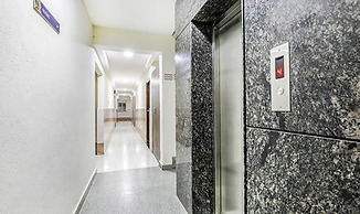 Fabhotel Comfort Inn