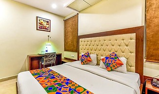 Fabhotel Sr Residency