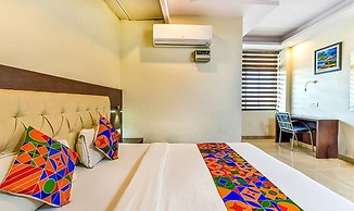 Fabhotel Sr Residency